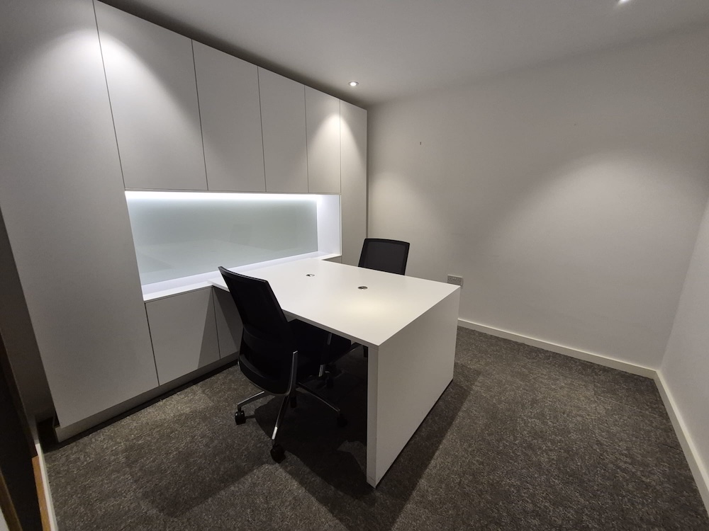 Suite 009